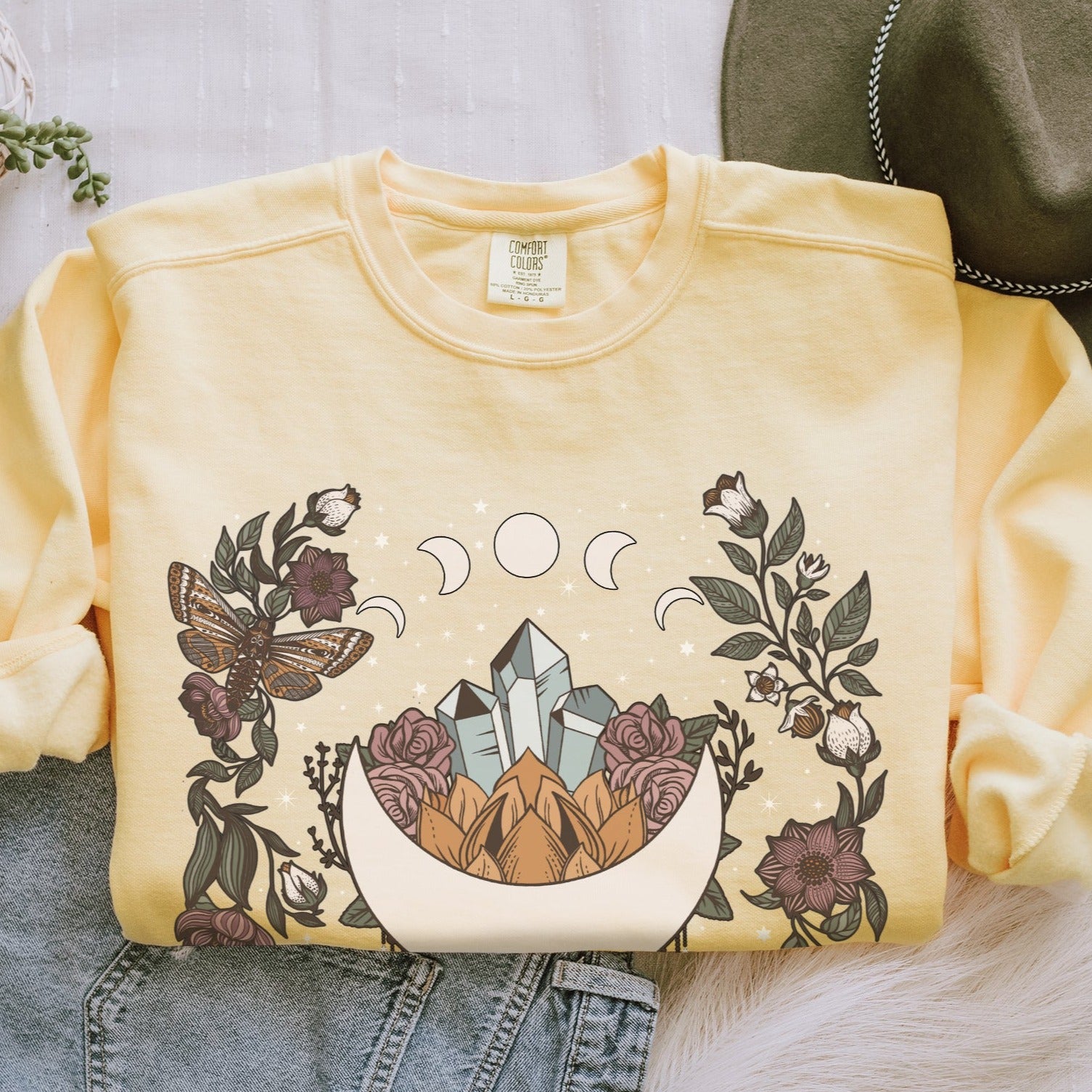 Boho Moon Comfort Colors Sweatshirt - Esdee