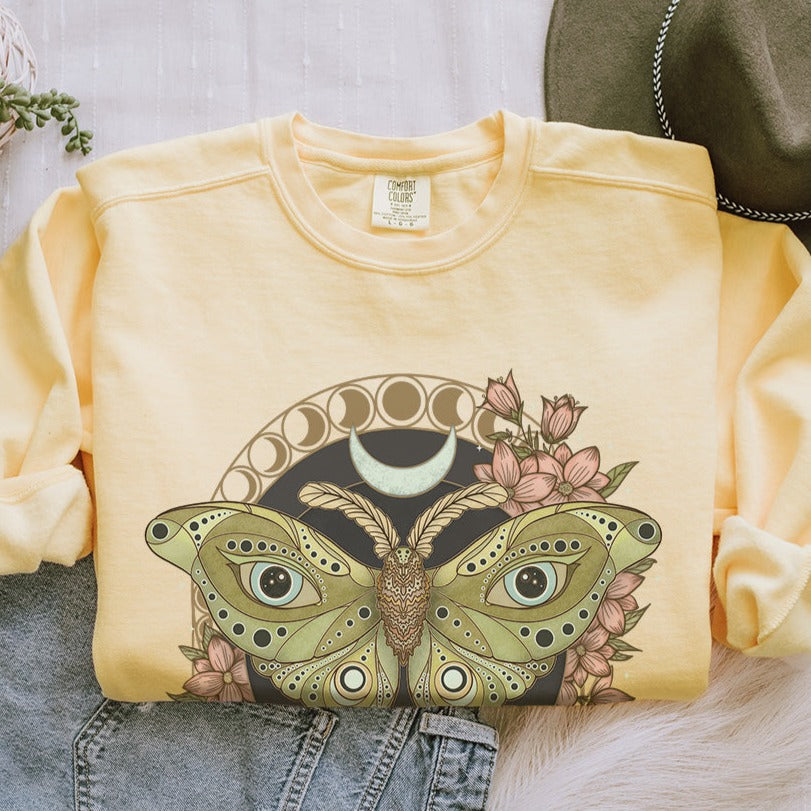 Luna Moth Comfort Colors Sweatshirt - Esdee