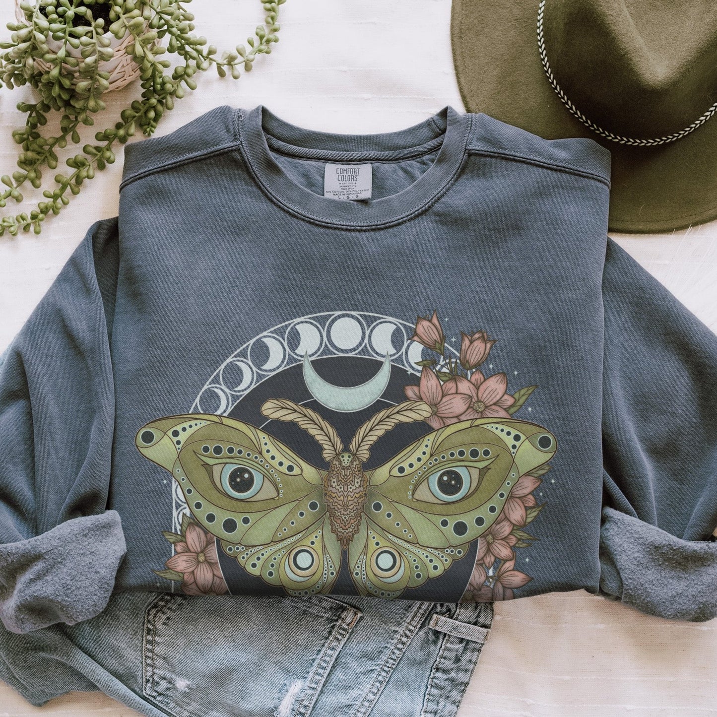 Luna Moth Comfort Colors Sweatshirt - Esdee