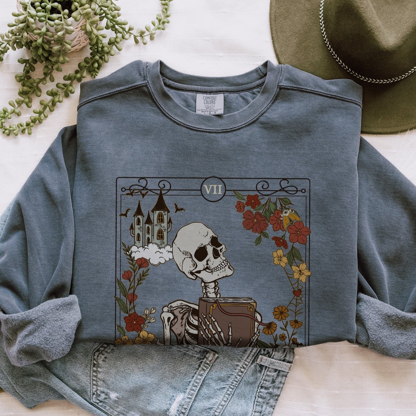 The Reader Tarot Card Comfort Colors Sweatshirt - Esdee