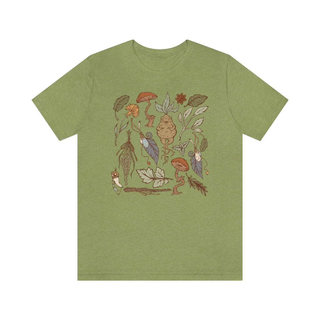 Perfect for the green witch or botany lover. This oversized witchy crewneck shirt features beautiful botanical art. The perfect addition to any witch aesthetic wardrobe.