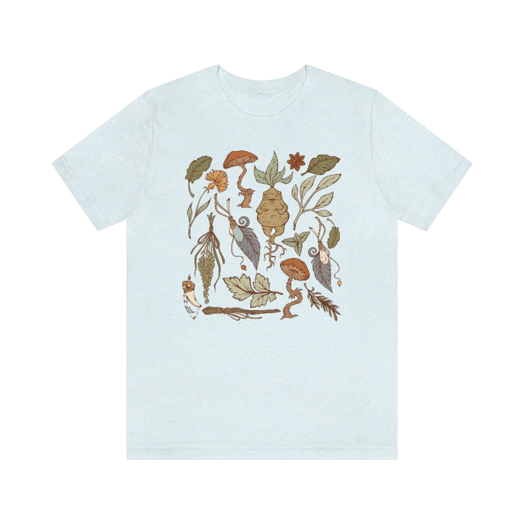 Perfect for the green witch or botany lover. This oversized witchy crewneck shirt features beautiful botanical art. The perfect addition to any witch aesthetic wardrobe.