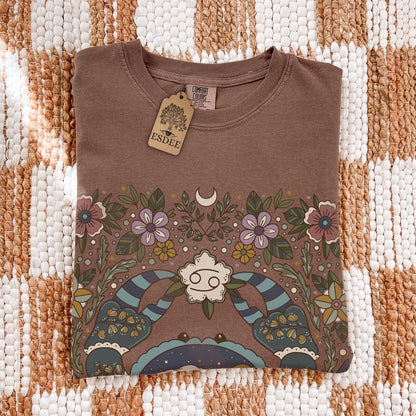 Cancer Zodiac Sign Retro Comfort Colors T-shirt, Boho Celestial Astrology Tee, Star Sign Gift - Esdee