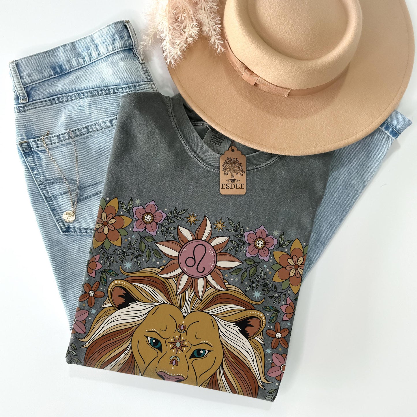 Leo Zodiac Sign Retro Comfort Colors T-shirt, Boho Celestial Astrology Tee, Star Sign Gift - Esdee