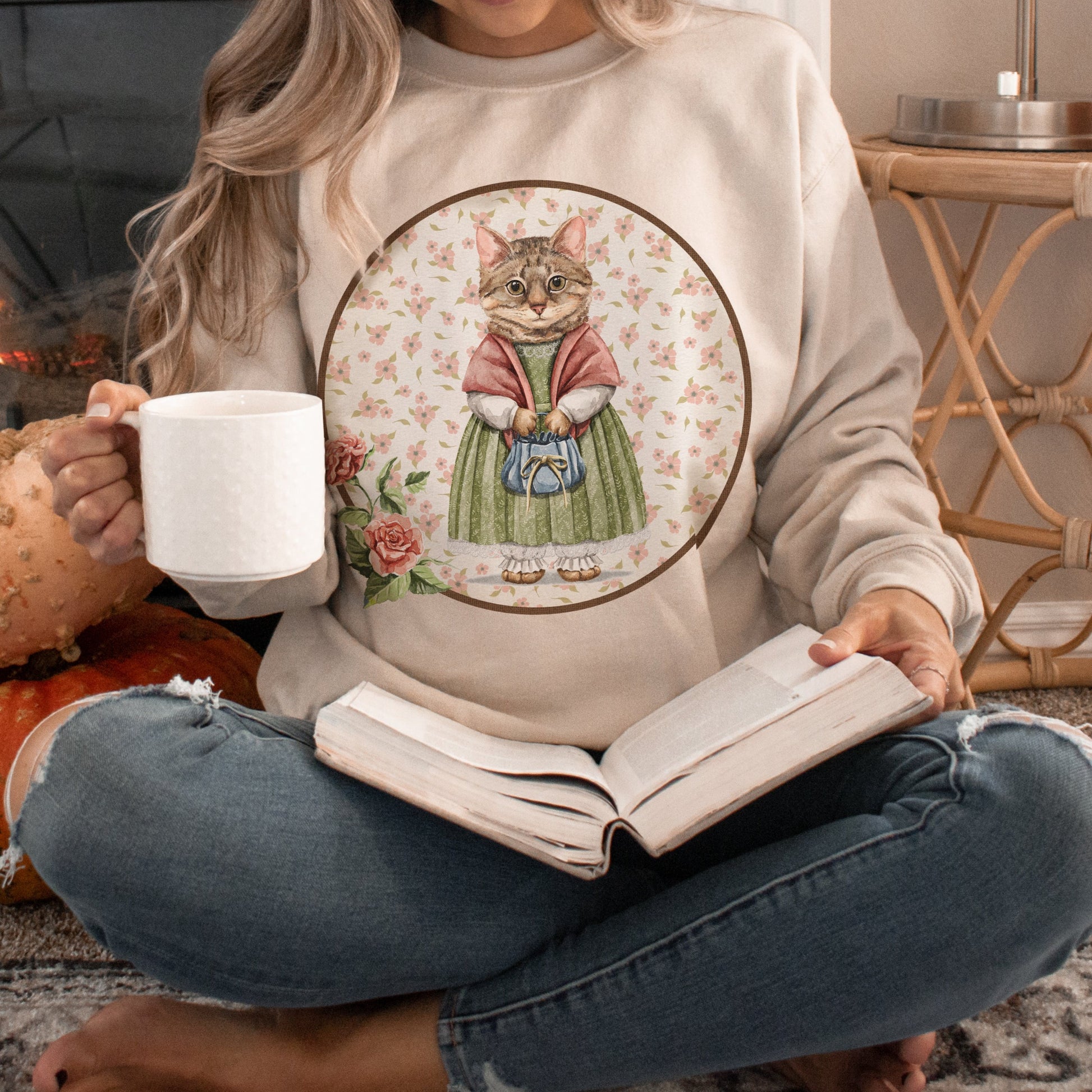 Vintage Cottagecore Cat Crewneck Sweatshirt - Esdee